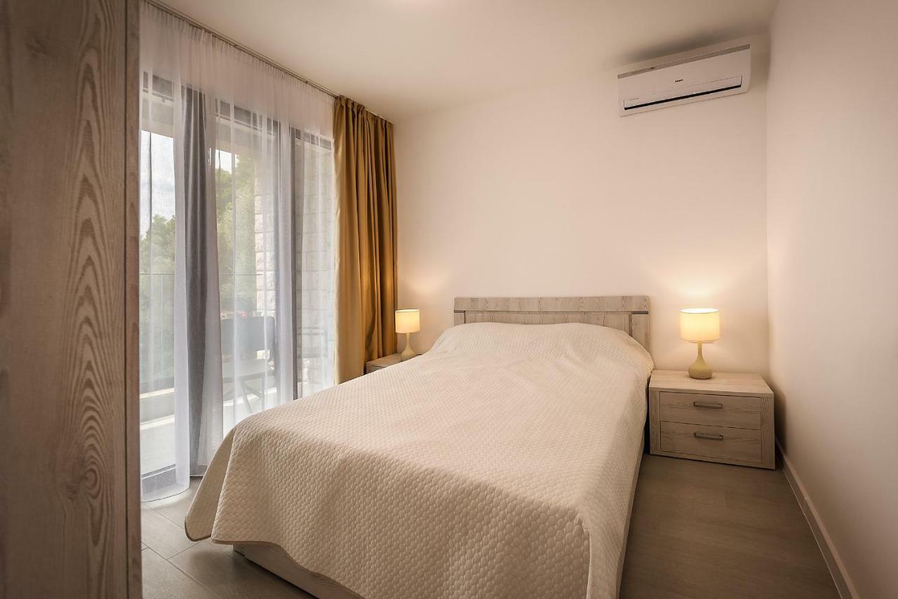 Adria Lux Apartmens 2 Sveti Stefan Exterior photo