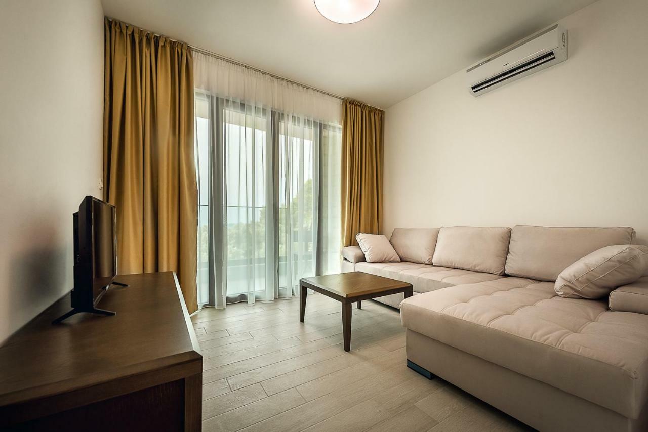 Adria Lux Apartmens 2 Sveti Stefan Exterior photo